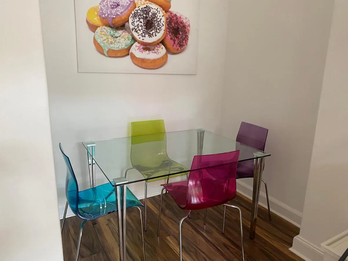 Lovely Main Door 2 Bed Apartment Edimburgo
