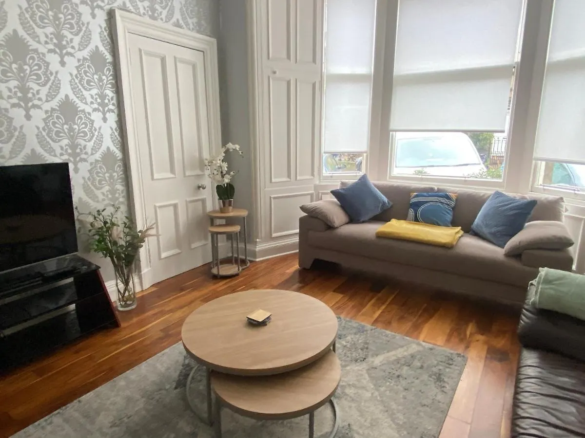 Lovely Main Door 2 Bed Apartment Edimburgo 0*,  Reino Unido